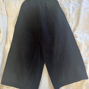 AVN Italy easy black pull on wide leg pants Sm/Med